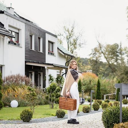 Apartamenty U Harrego II Przy Stawie Spa Klimatyzacja,Balkon,Sauna , Balia, Ogrod,Parking Kudowa-Zdrój Exteriör bild